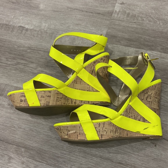 G by Guess ladies wedges shoes - Picture 4 of 8